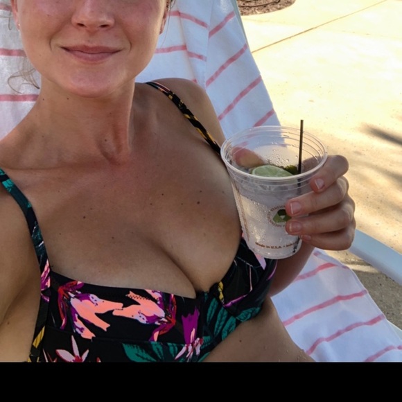 OLD NAVY Bikini Top! - Picture 4 of 4